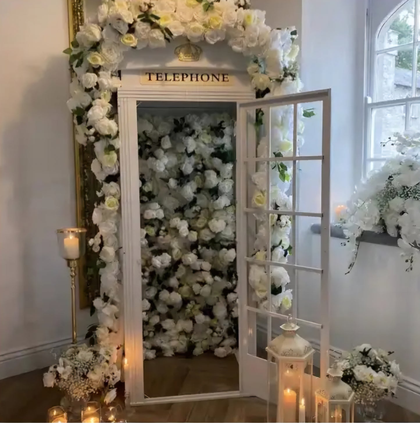 London Telephone Booth (White)