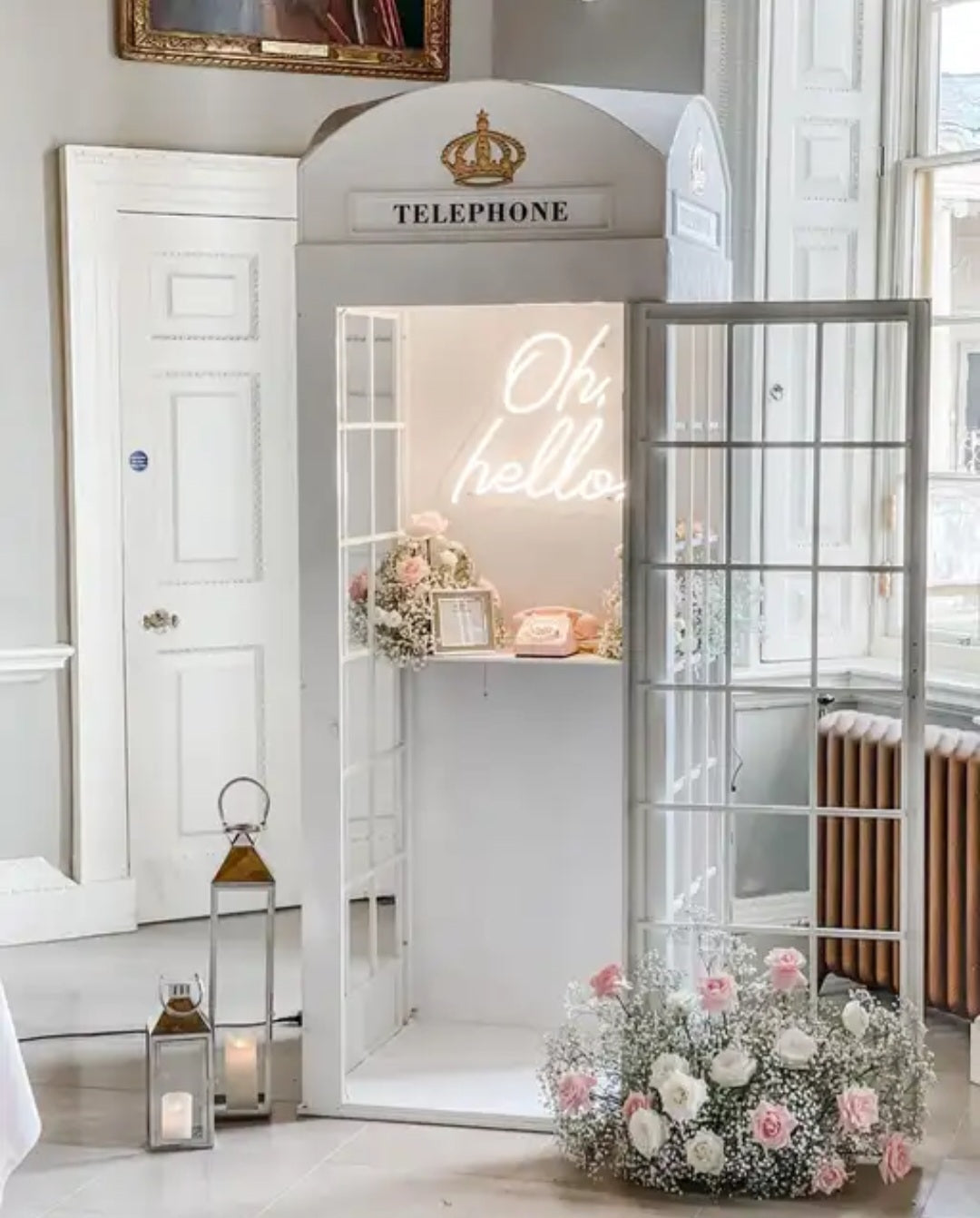 London Telephone Booth (White)