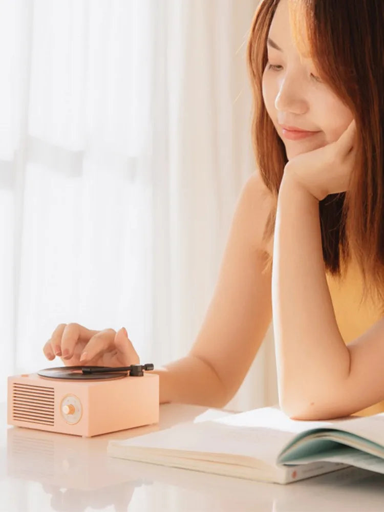 Retro Vinyl Record Player Bluetooth Speaker
